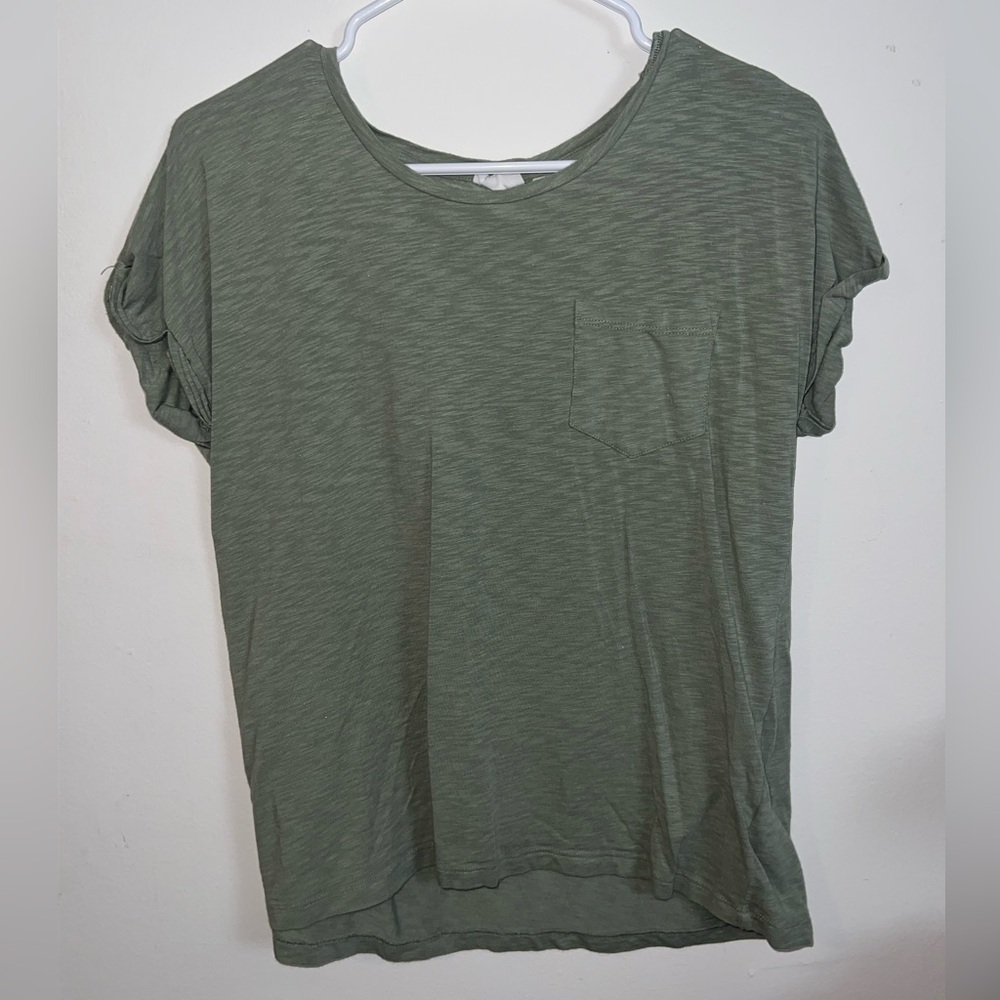 OLIVE GREEN T SHIRT